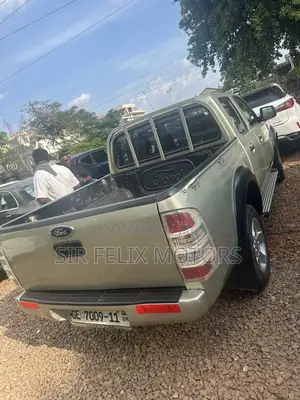 Ford Ranger Wildtrak 2011 Gold