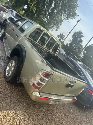 Ford Ranger Wildtrak 2011 Gold