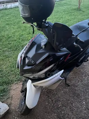 Yamaha 2024 Black
