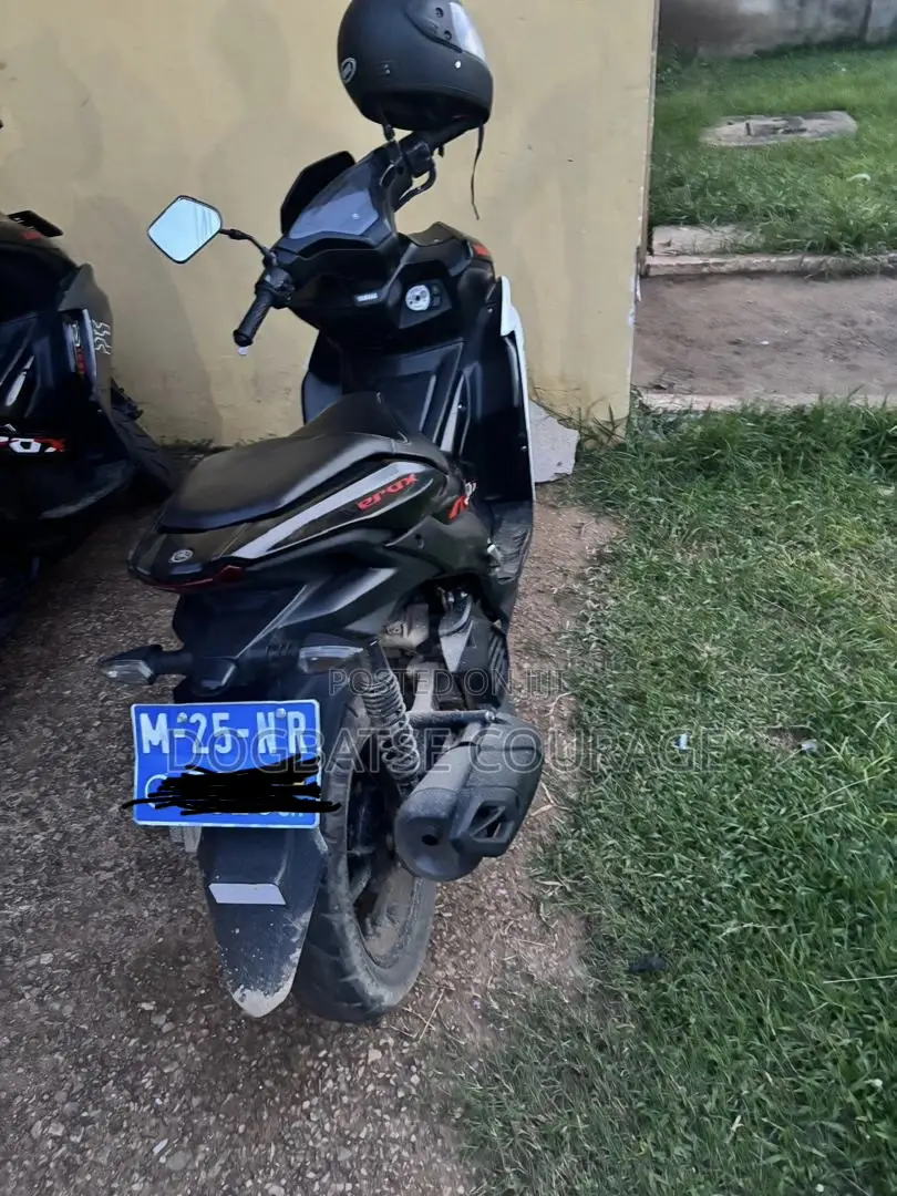 Yamaha 2024 Black