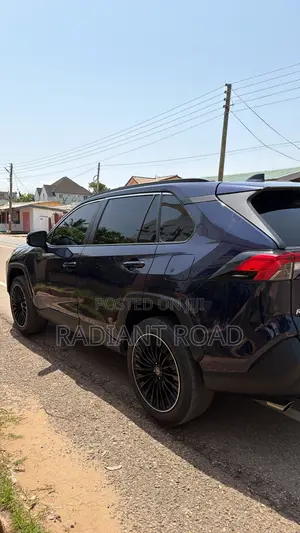 Toyota RAV4 Adventure 2022 Blue