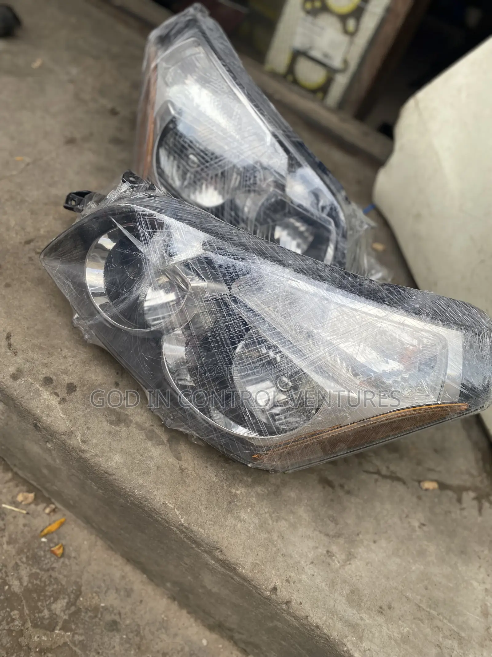 Pontiac Vibe 2009 Headlight