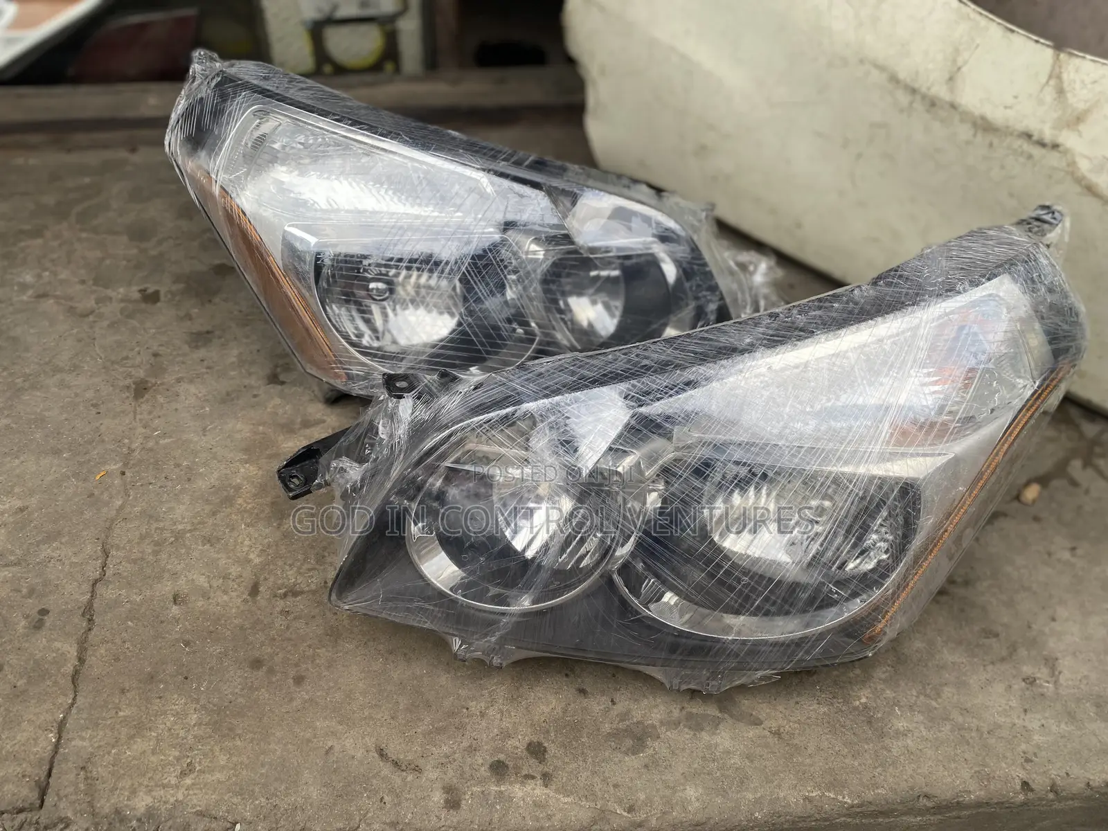 Pontiac Vibe 2009 Headlight