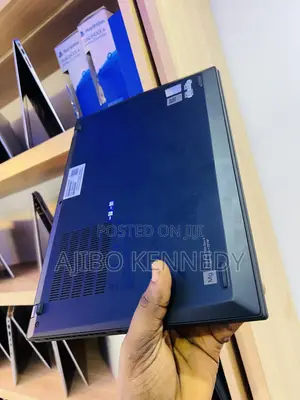 Laptop Lenovo ThinkPad T14s G4 16GB Intel Core i5 SSD 256GB