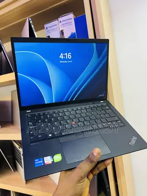 Laptop Lenovo ThinkPad T14s G4 16GB Intel Core i5 SSD 256GB