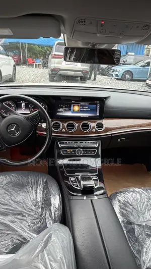 Mercedes-Benz E300 2018 White