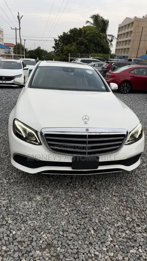 Mercedes-Benz E300 2018 White