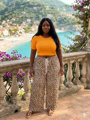 Bola Crop Top