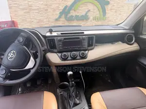 Toyota RAV4 LE 4dr SUV (2.5L 4cyl 6A) 2014 Silver