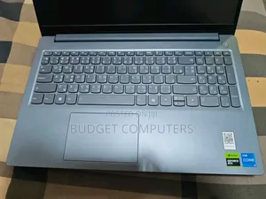 New Laptop Lenovo LOQ 15ARP9 16GB Intel Core i5 SSD 512GB