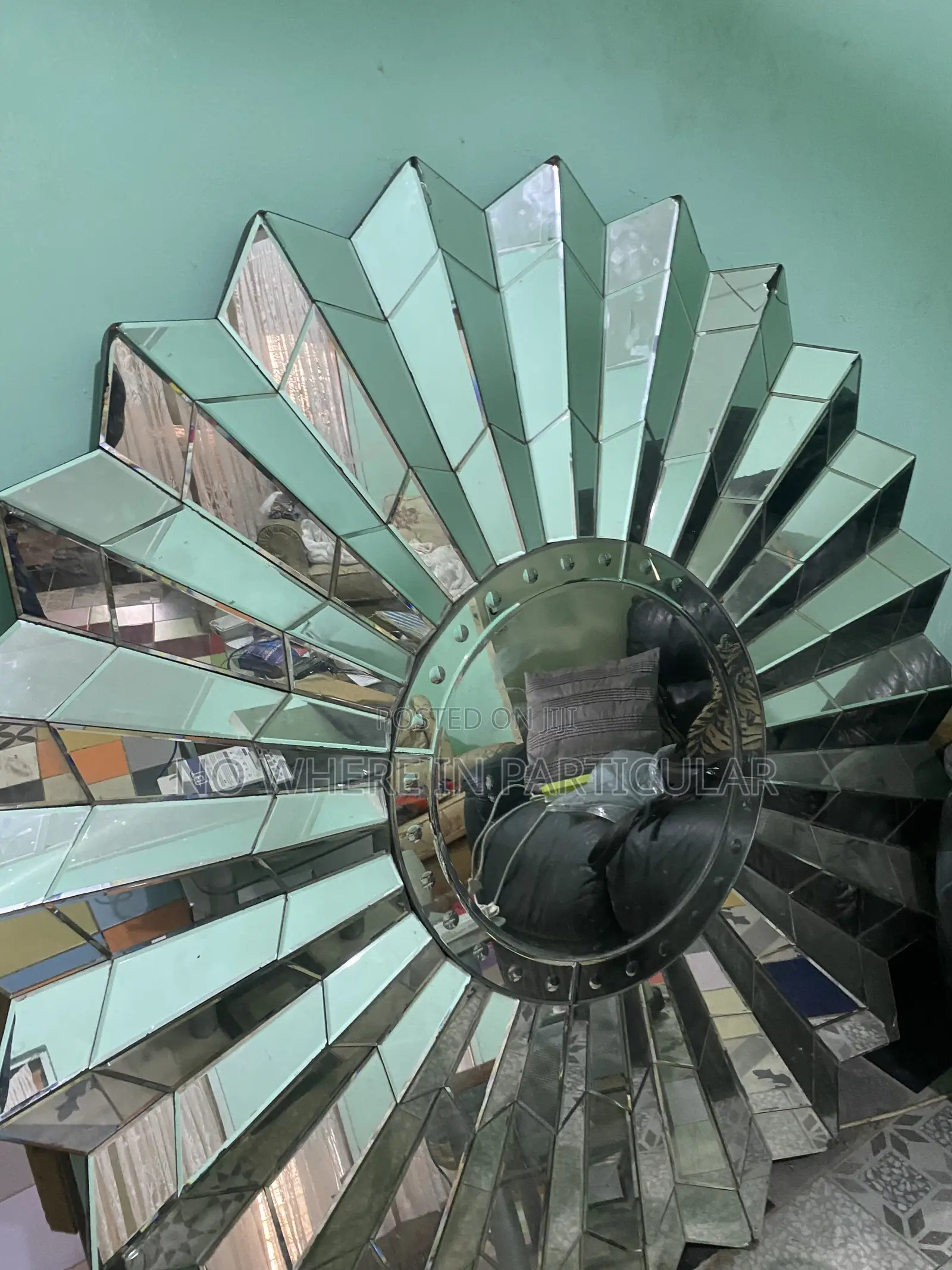 Venetian Sunburst / Starburst Faceted Glass Wall Mirror