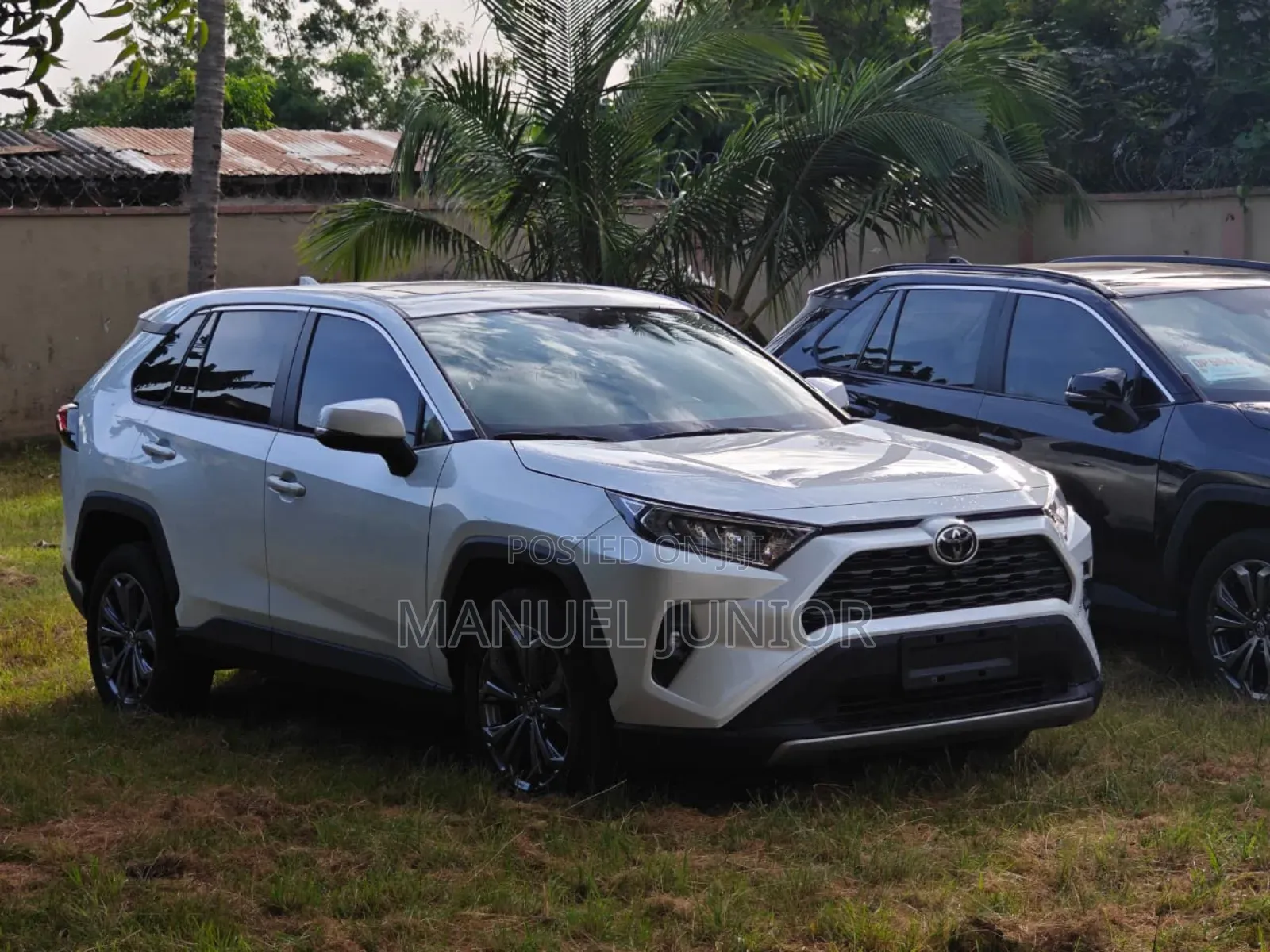 Toyota RAV4 LE FWD 2023 White