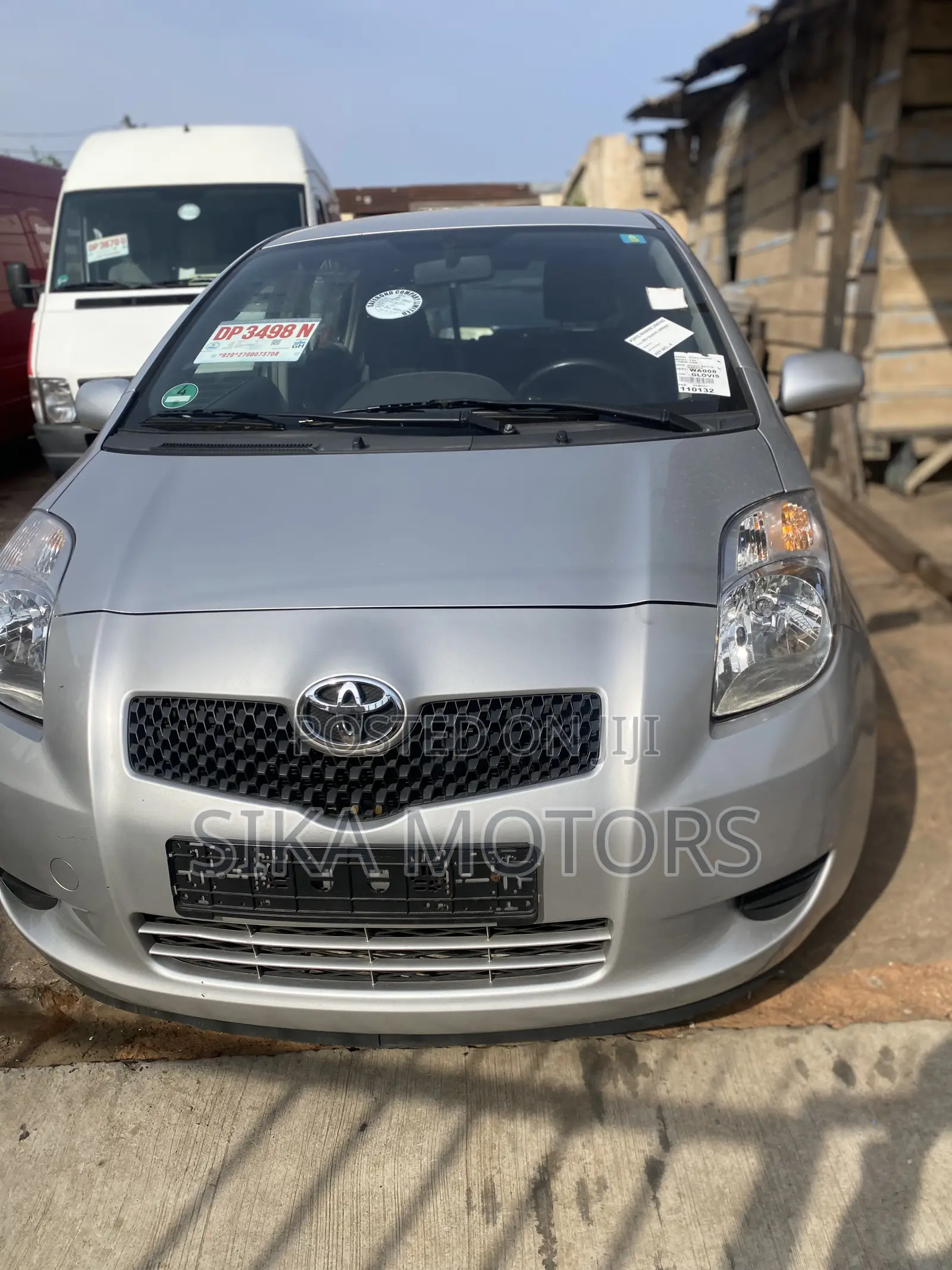 Toyota Yaris 2010 Silver