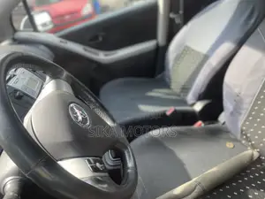 Toyota Yaris 2010 Silver