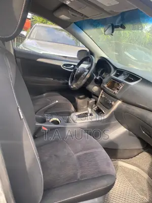 Nissan Sentra SV 4dr Sedan (1.8L 4cyl CVT) 2015 Silver