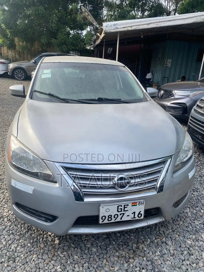 Nissan Sentra SV 4dr Sedan (1.8L 4cyl CVT) 2015 Silver