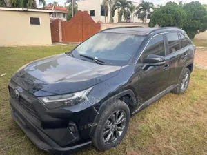 Toyota RAV4 LE 2022 Black