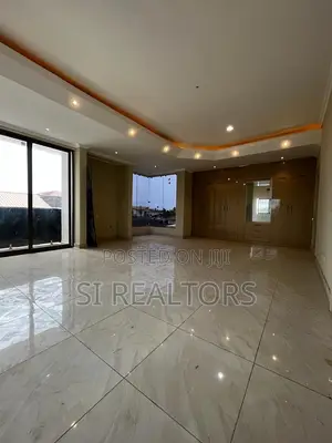 4bdrm Duplex in Community 16, Sakumono for sale