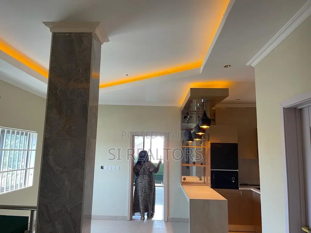 4bdrm Duplex in Community 16, Sakumono for sale