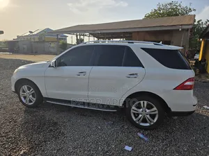 Mercedes-Benz M Class ML 350 4Matic 2013 White