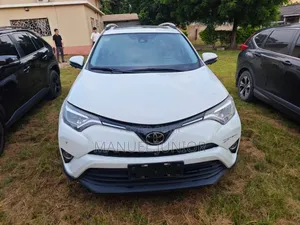 Toyota RAV4 Limited 4dr SUV AWD (2.5L 4cyl 6A) 2018 Off white