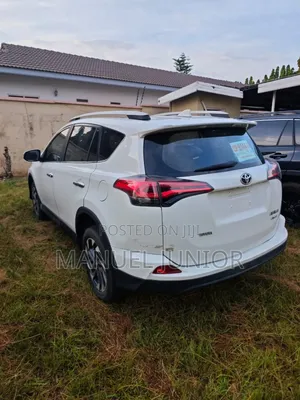 Toyota RAV4 Limited 4dr SUV AWD (2.5L 4cyl 6A) 2018 Off white