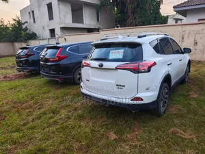 Toyota RAV4 Limited 4dr SUV AWD (2.5L 4cyl 6A) 2018 Off white