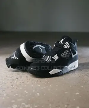 Nike Air Jordan 4 Retro