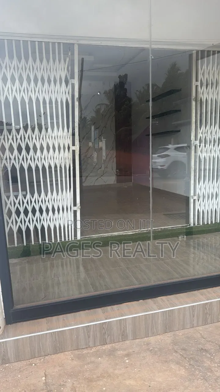 Decent Shop at Adenta Sakora Junction 5 for Rent