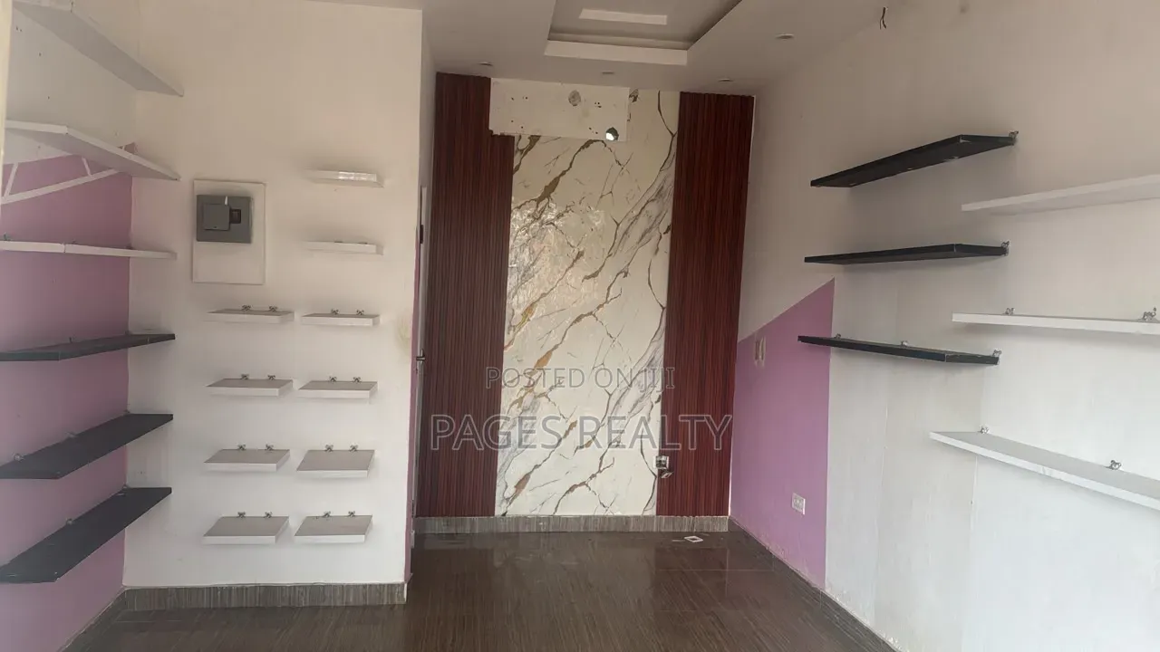 Decent Shop at Adenta Sakora Junction 5 for Rent