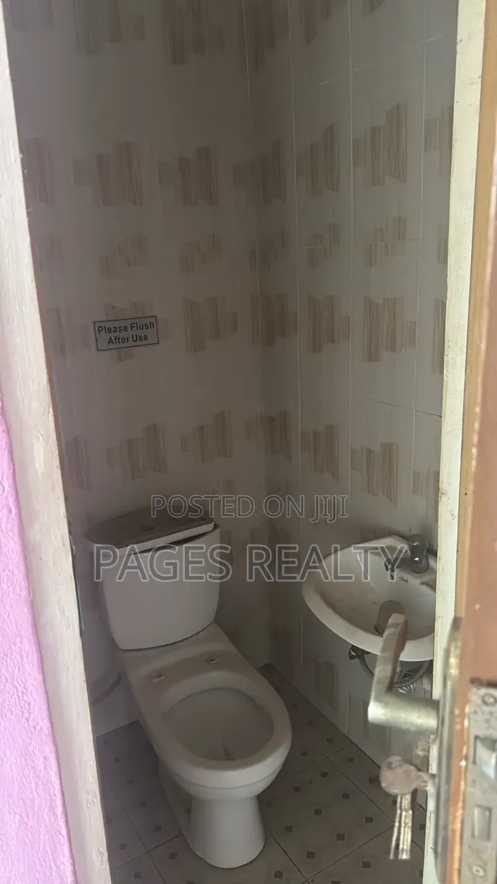 Decent Shop at Adenta Sakora Junction 5 for Rent