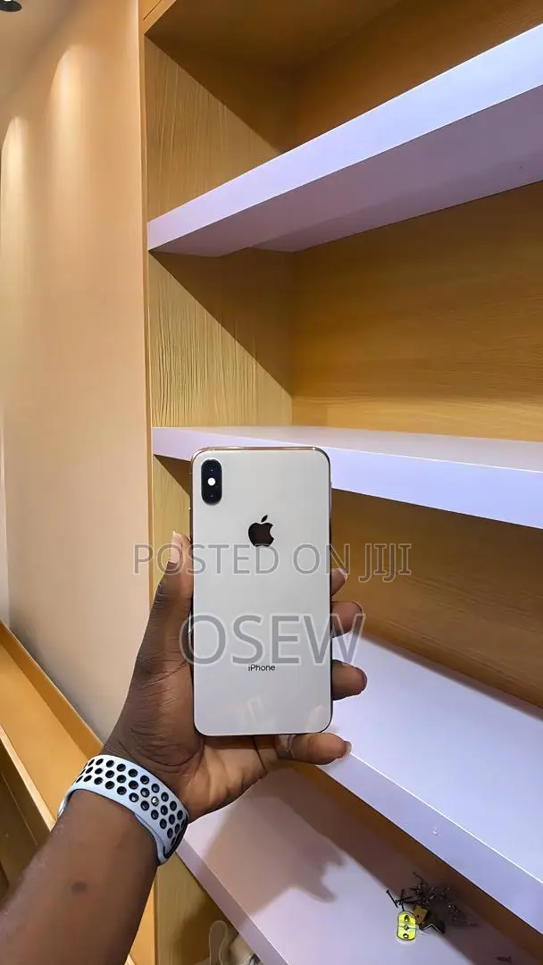 Apple iPhone XS Max 64 GB Gold