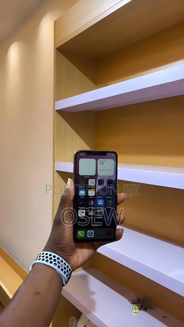 Apple iPhone XS Max 64 GB Gold