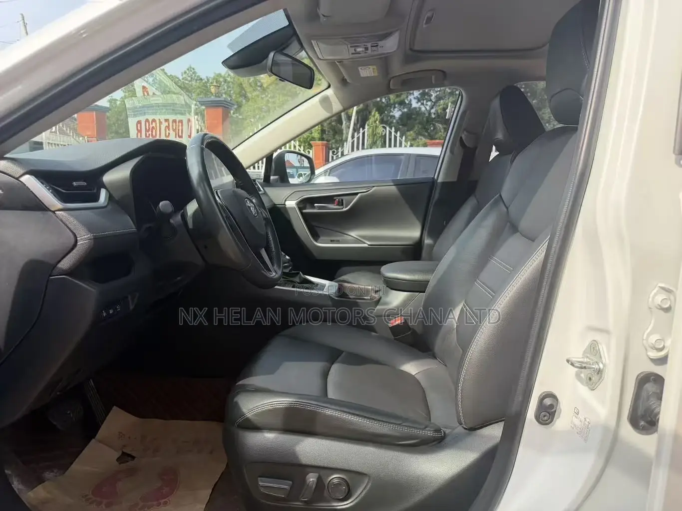 Toyota RAV4 Limited FWD 2023 White