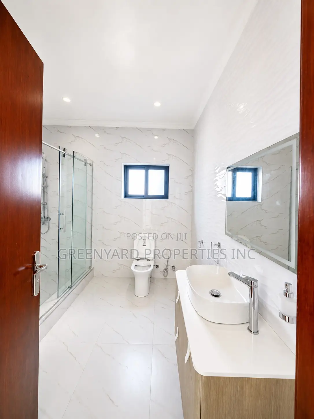 5bdrm Townhouse / Terrace in Lagos Ave, East Legon for rent