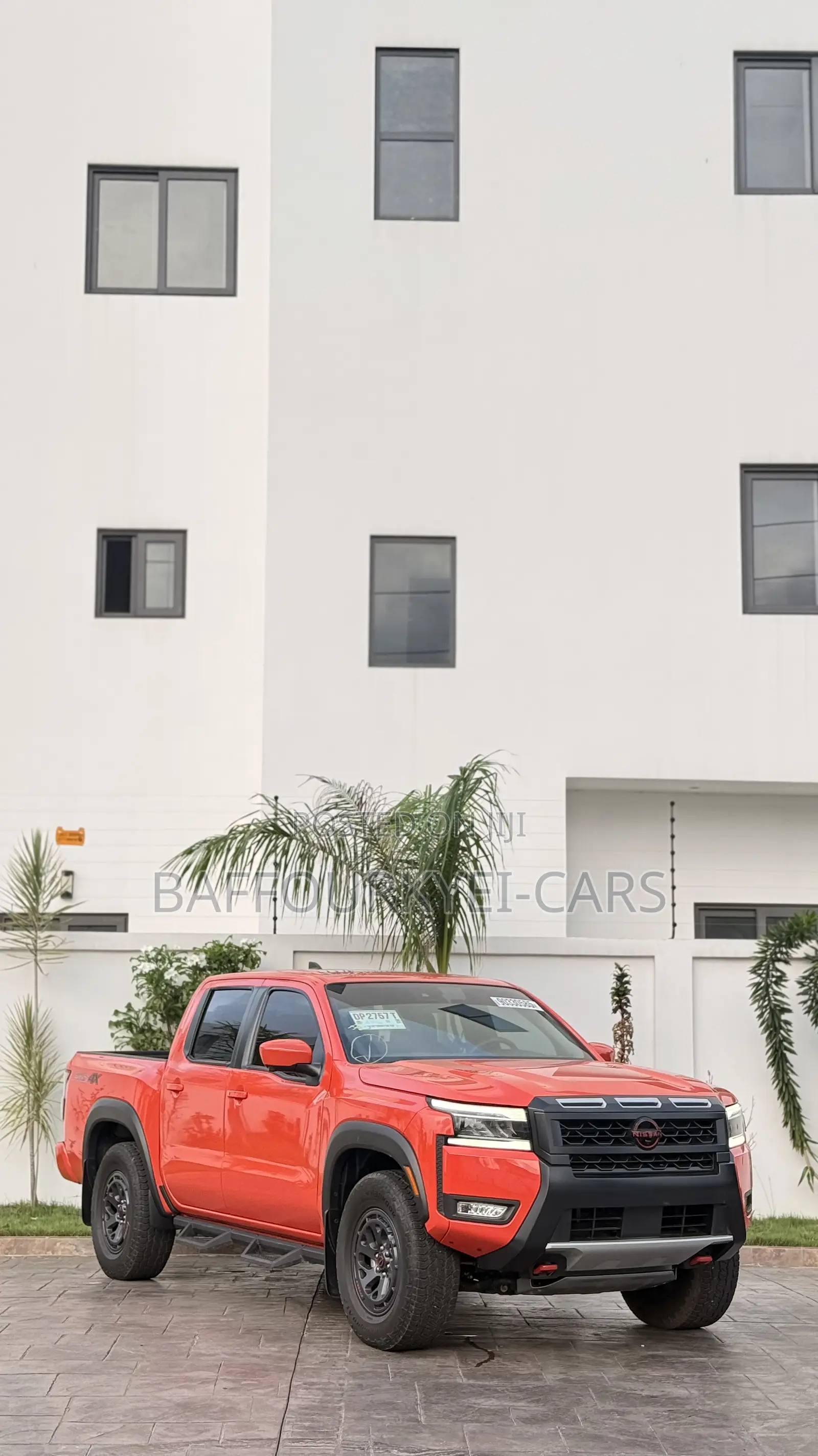 Nissan Frontier Crew Cab 4x4 PRO-4X 2025 Red