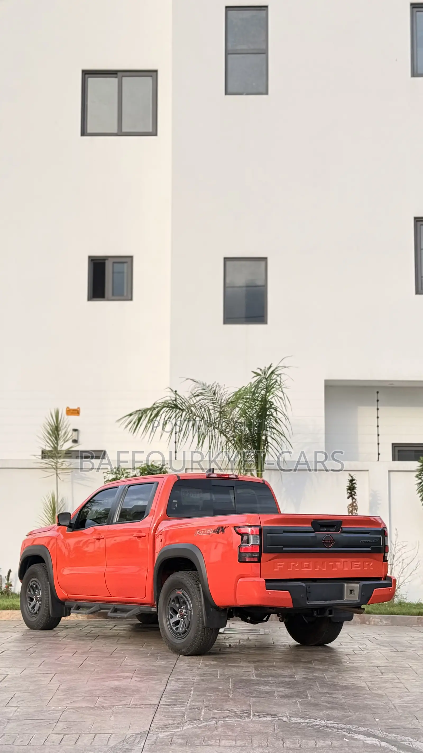 Nissan Frontier Crew Cab 4x4 PRO-4X 2025 Red