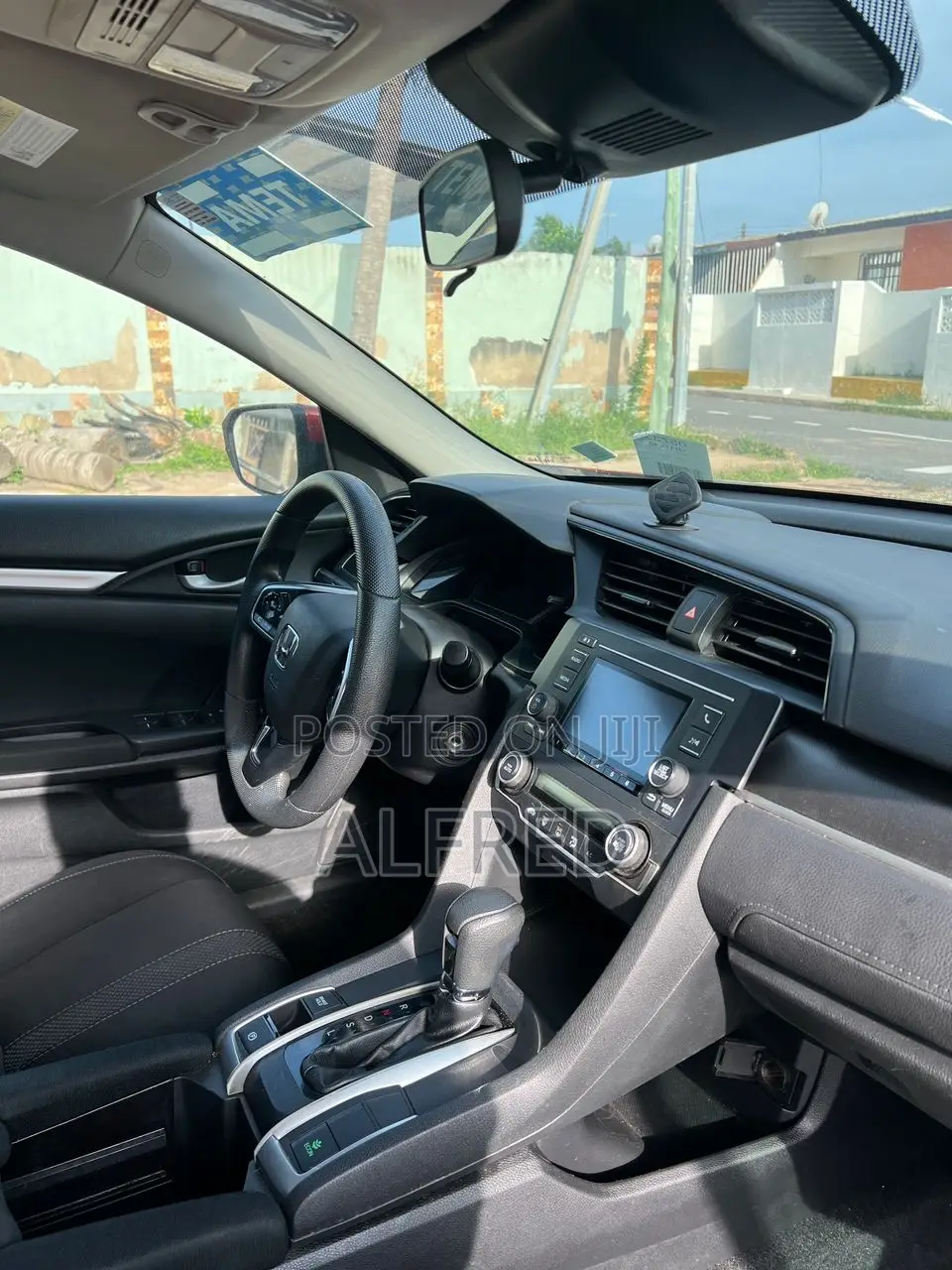 Honda Civic LX Sedan 2019 Red