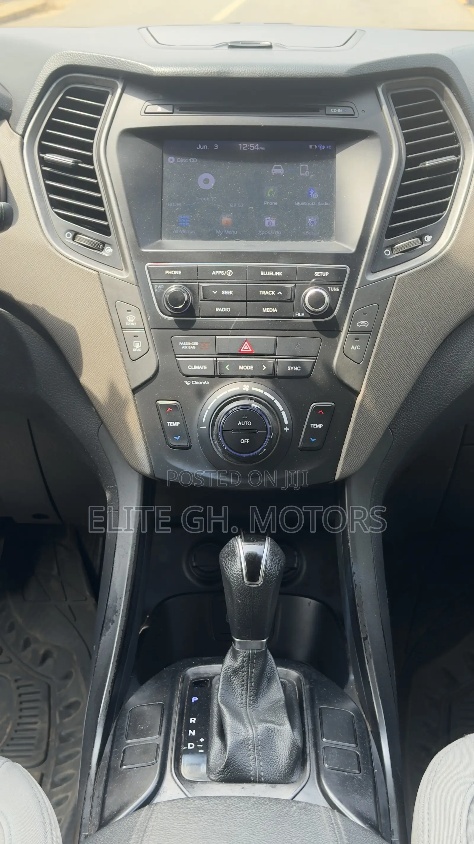 Hyundai Santa Fe 2017 White