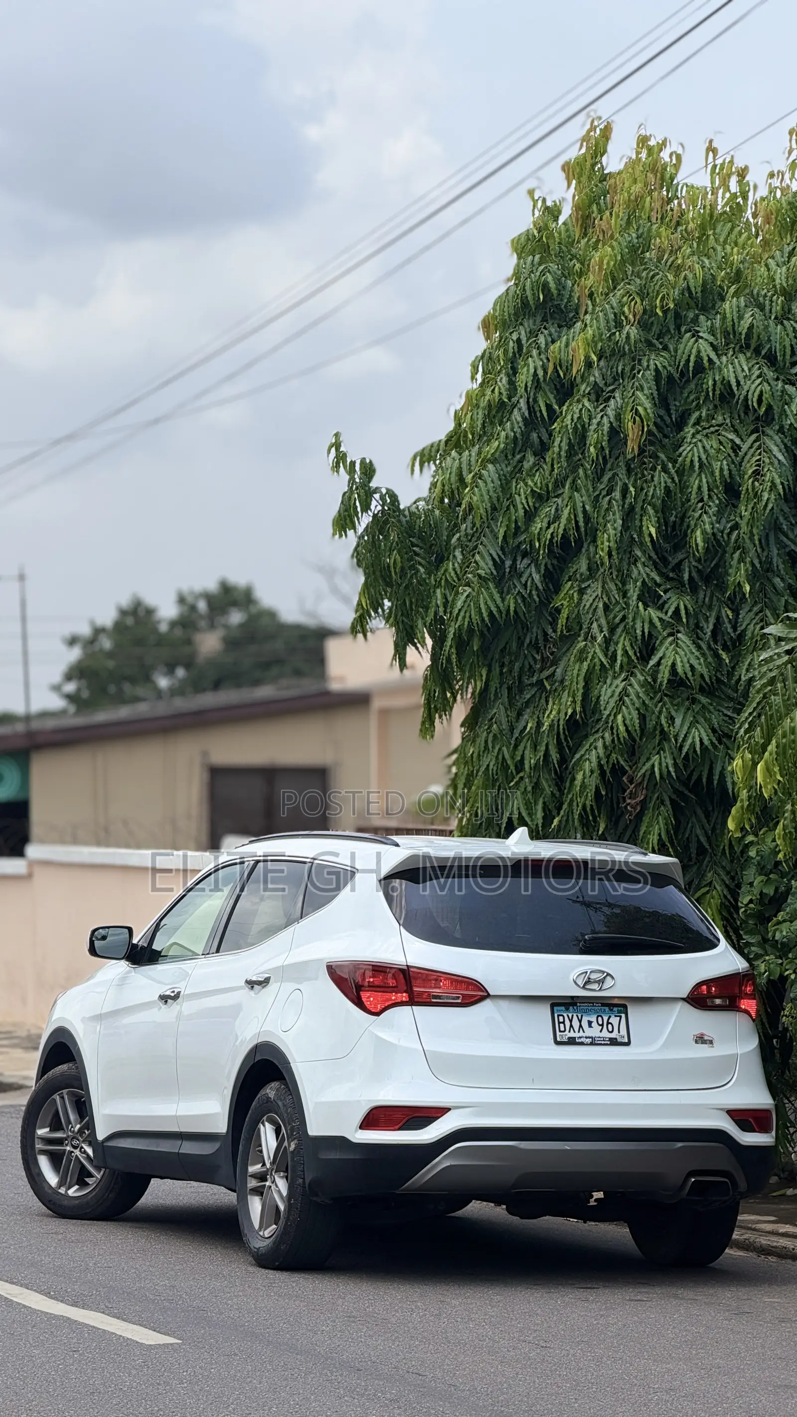 Hyundai Santa Fe 2017 White