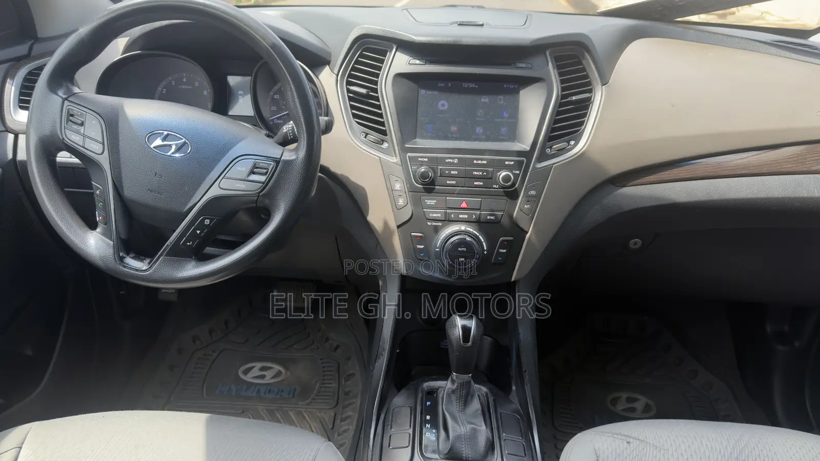 Hyundai Santa Fe 2017 White