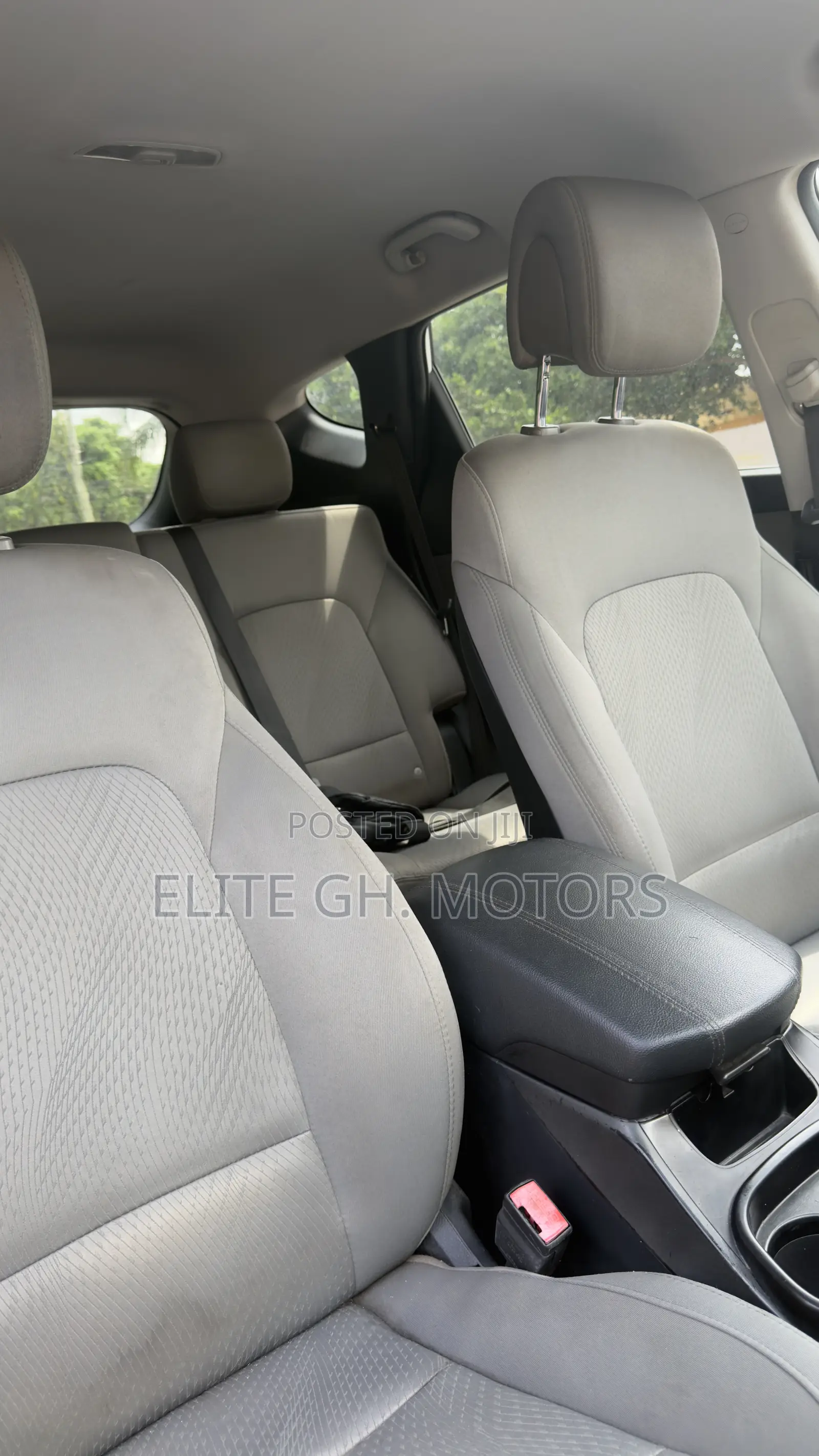 Hyundai Santa Fe 2017 White