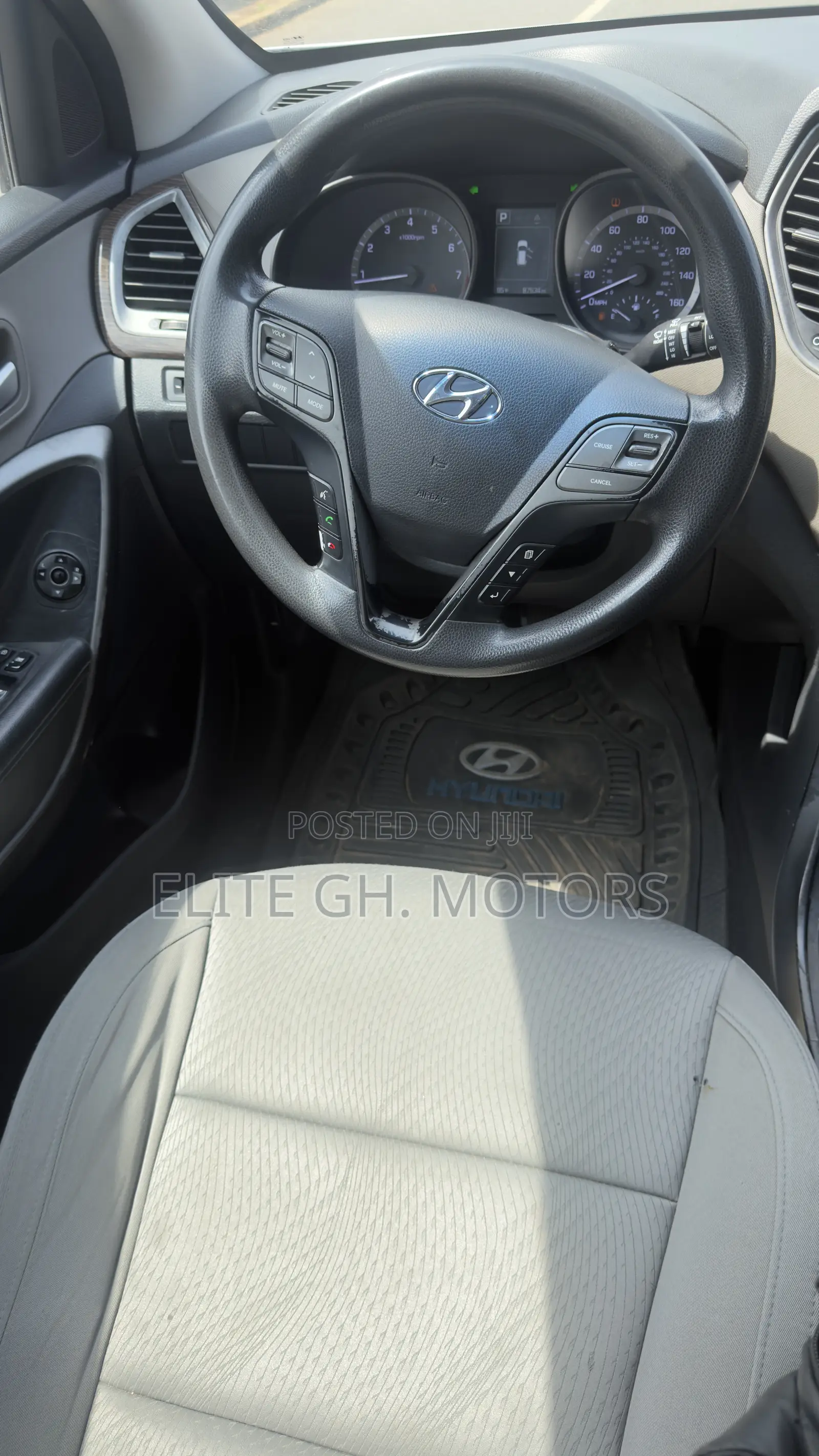 Hyundai Santa Fe 2017 White