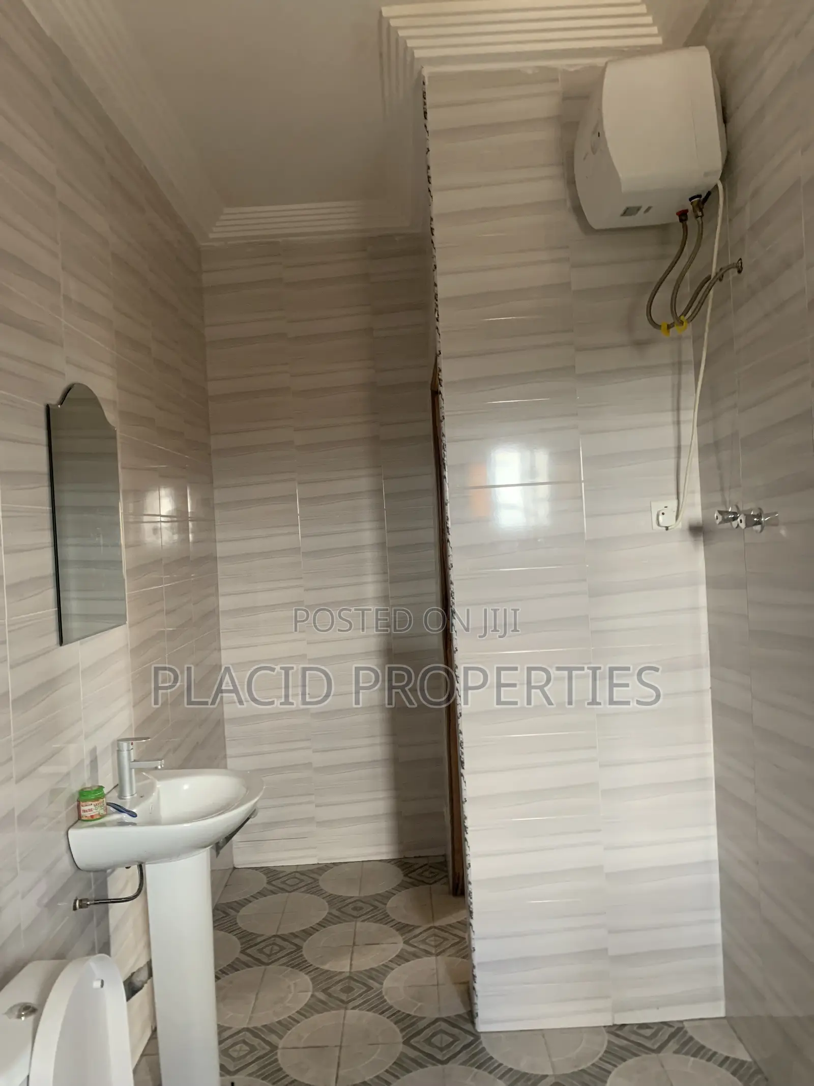 1bdrm Apartment in Madina  Upsa for rent