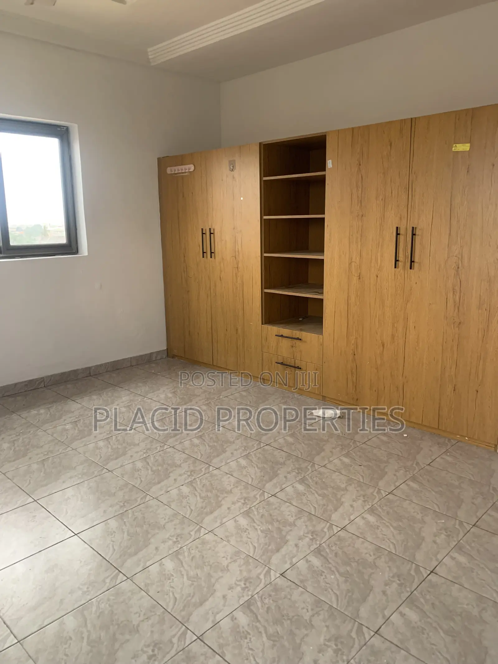 1bdrm Apartment in Madina  Upsa for rent