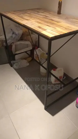 Slightly Used Quality Table Bought From Orca Deco for Sale.