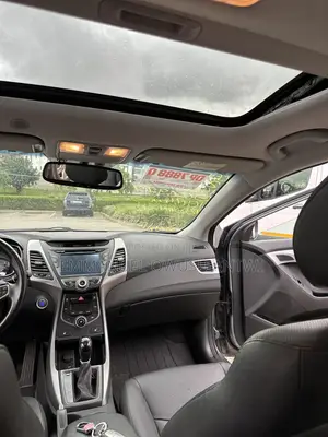 Hyundai Elantra Limited Sedan FWD (1.8L 4cyl 6A) 2016 Gray