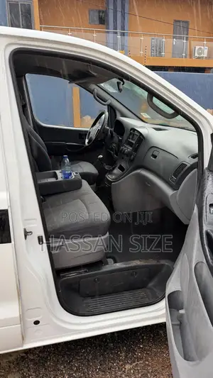 Hyundai H1 2008 White