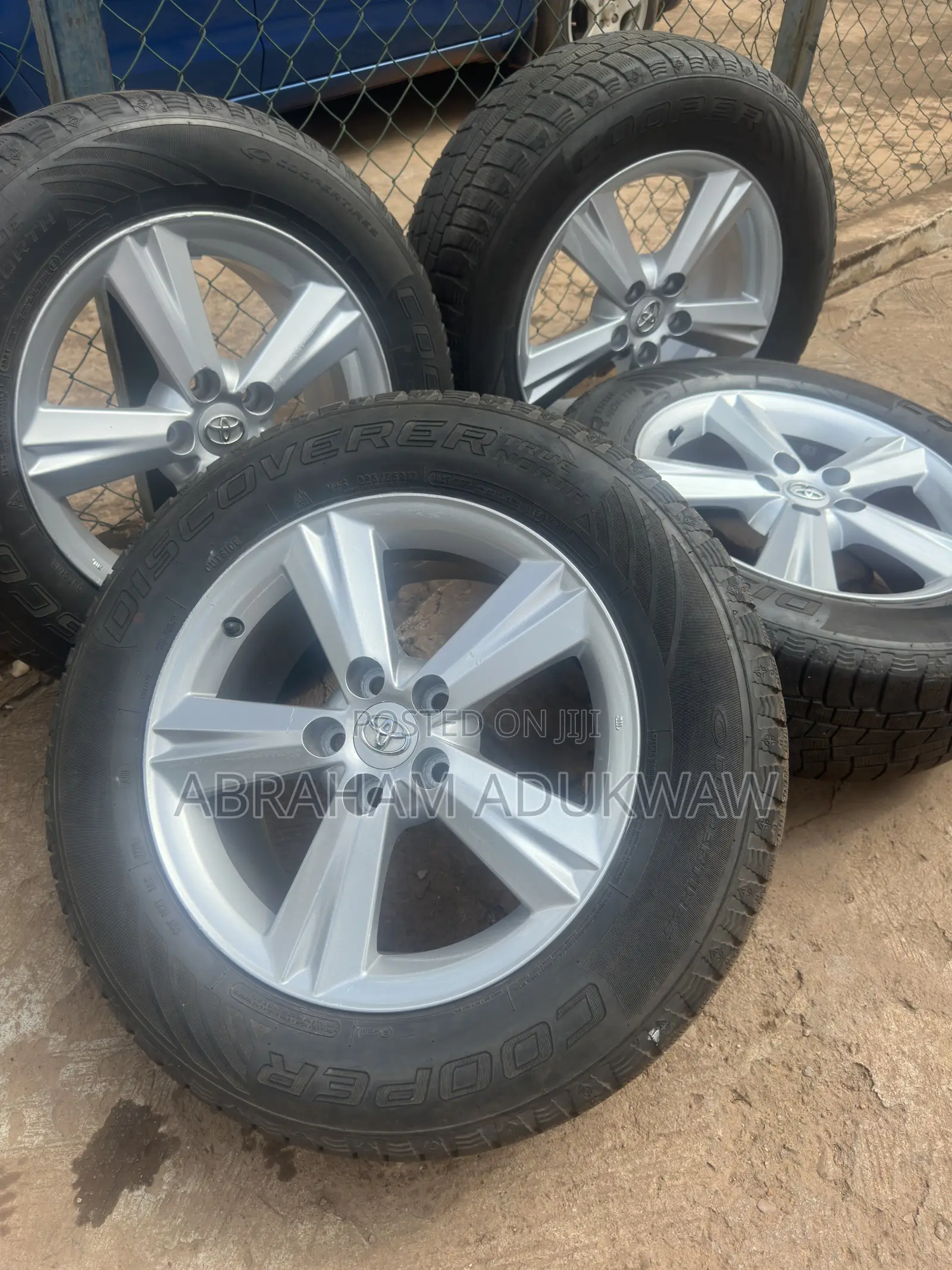 Vehicle Tires and Rims 225/65/R17