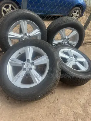 Vehicle Tires and Rims 225/65/R17